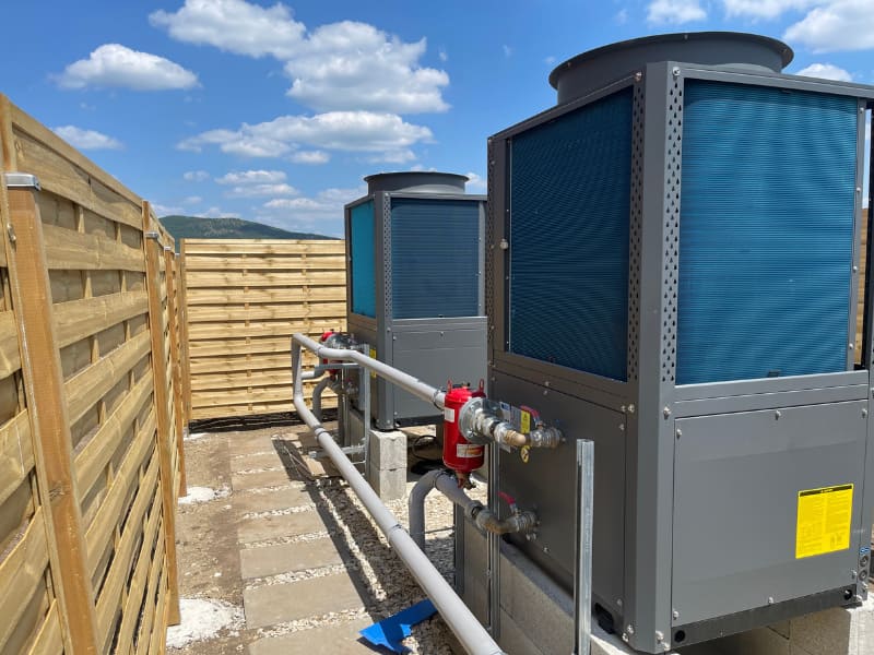 4) Italy – Milan Residential Hot Water (May 2025, Spring/Summer)